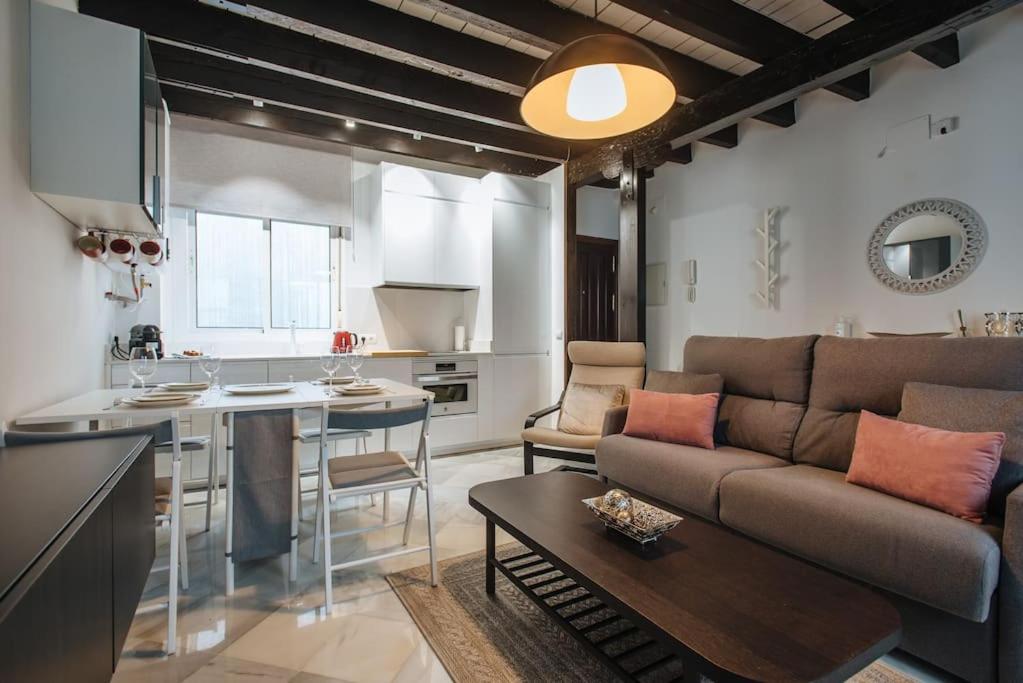 Ad2B Apartment, 300M From Cathedral With 2Br Sevilla Exterior foto