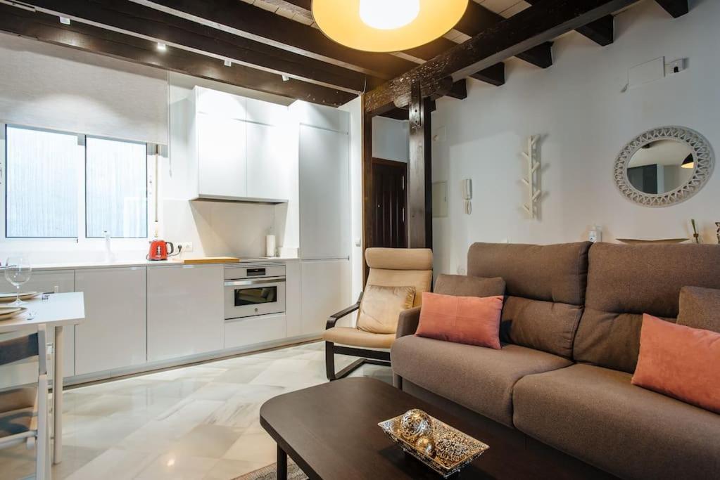 Ad2B Apartment, 300M From Cathedral With 2Br Sevilla Exterior foto